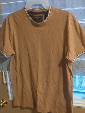 Men's Tan Short-Sleeve Crewneck Tee